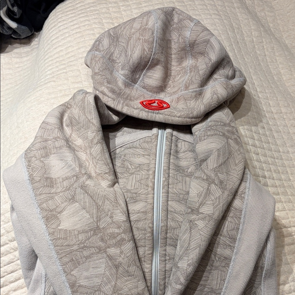 Lululemon Athletica scuba